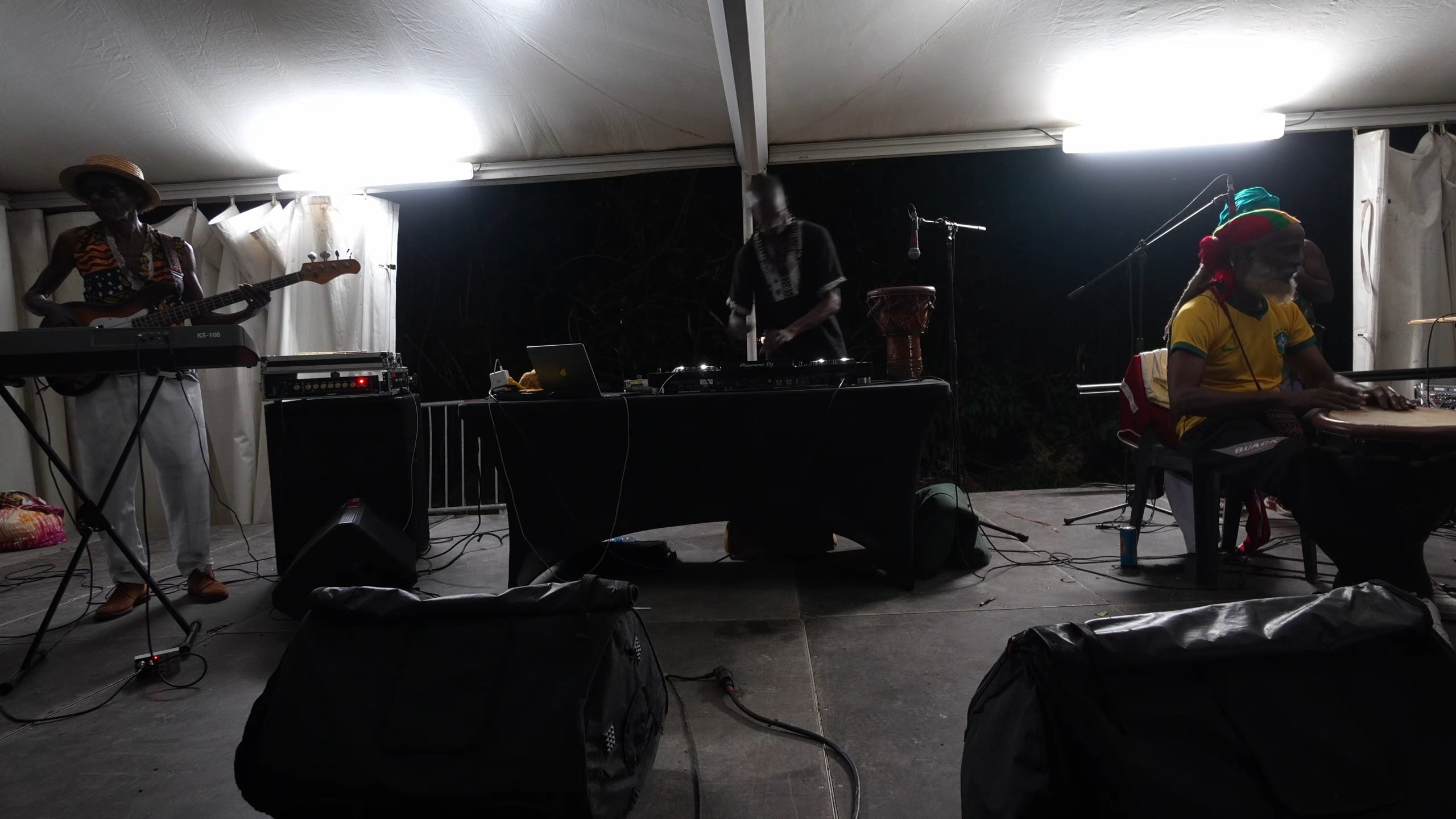 Kadjoka : savant mélange du tambour Ka et de l'Electro
